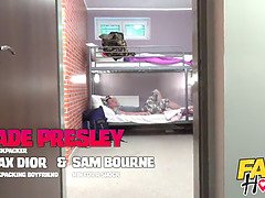 Blasen, Kehlenfick, Lecken, Orgie, Zierlich, Jungendliche (18+), Flotter dreier, Titten