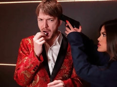 Asiatique, Cul, Sucer une bite, Brunette brune, En levrette, Fétiche, Léchez, Mère que j'aimerais baiser