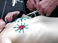 Blond, Fetisj, Hardcore, Hd, Naald, Klein, Geschoren, Tieten likken