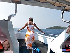 Grosser arsch, Grosser schwanz, Blasen, Hardcore, Hd, Im freien, Pov, Öffentlich