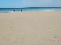 Amateur, Playa, Bikini, Mamada, Novia, Al aire libre, Pequeña, Tetas