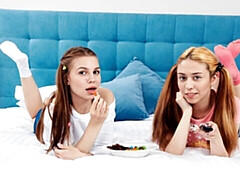 Grote kont, Grote mammen, Zoenen, Ondergoed, Kut duiken, Mager, Strippen, Tieten likken