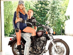 Grosser arsch, Grosser schwanz, Grosse titten, Blondine, Blasen, Hardcore, Milf, Titten