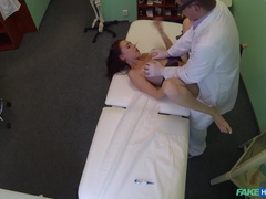 Médecin, En levrette, Doigter, Bureau, Pov, Chatte, Uniforme, Voyeur