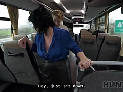 Braunhaarige, Bus, Gehörnter ehemann, Europäisch, Hd, Milf, Öffentlich, Titten