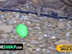 Amerikanisch, Grosse titten, Geile alte tussi, Hd, Reif, Milf, Stiefmutter, Flotter dreier