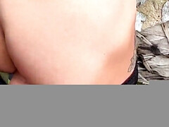 Gay, Al aire libre