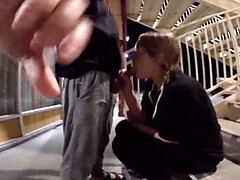 Amateur, Tetas grandes, Mamada, Atrapados, Pareja, Hotel, Al aire libre, Público