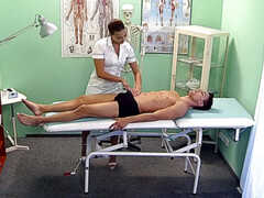 Amateur, Attrapée, Éjaculation interne, Médecin, Massage, Muscle, Chevaucher, Voyeur