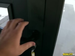 Amateur, Cuarto de baño, Mamada, Estilo perrito, Europeo, Corridas faciales, Lamidas, Afeitado