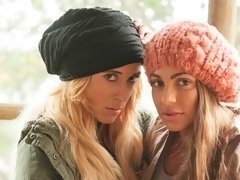 最高, デカパイ, 指いじり, レズビアン, なめる, オナニー, オマンコ, ティーン