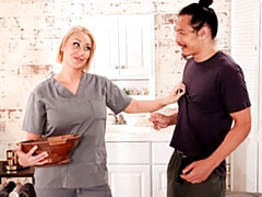 Grosser arsch, Grosser schwanz, Grosse titten, Blondine, Blasen, Milf, Kurzes haar, Titten