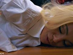 アナル, 美女, デカパイ, フェラチオ, 茶髪の, 手コキする, 熟年, ティーン