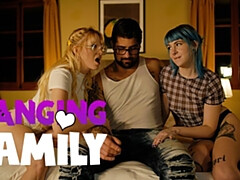 Anal, Gros cul, Rondelette, Famille, Poilue, Chatte, Tatouage, Plan cul à trois