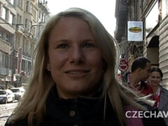 Grosser arsch, Grosser schwanz, Blondine, Milf, Geld, Im freien, Kurzes haar, Toilette