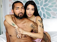 Спальня, Большая жопа, Большие сиськи, Минет, Брюнетки, Собачьи, Тощие, Молоденькие