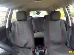 Amateur, Sucer une bite, Voiture, Tir de sperme, En levrette, Branlette thaïlandaise, Pov