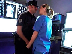 Grosser arsch, Grosse titten, Blasen, Lecken, Masturbation, Dürr, Jungendliche (18+), Uniform