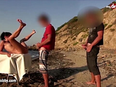 Amateur, Plage, Bukkaké, Éjaculation interne, Partouze, Énorme, De plein air, Public