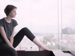 Жопа, Брюнетки, Ласковые ручки, Обнаженные, Натуральные сиськи, Короткая стрижка, Молоденькие, Сиськи