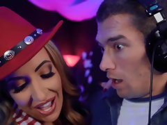 Gros seins, Blonde, Sucer une bite, Couple, Talons, Mère que j'aimerais baiser, Maman, Chatte