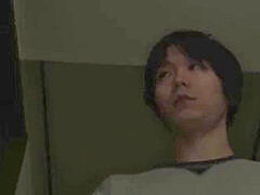 顔射, 指いじり, 毛深い, 手コキする, 日本人, なめる, 淫乱熟女, 母