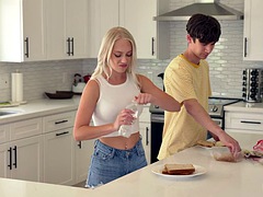 ブロンド, フェラチオ, 中出し, ハードコア, 下着, ハメ撮り, フェラする, オッパイの