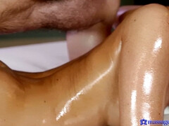 Sucer une bite, Brunette brune, Tchèque, En levrette, Européenne, Branlette thaïlandaise, Massage, Tatouage