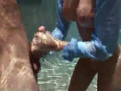 Gros seins, Sous marin