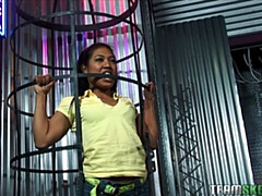 18 jahre, Schwarz, Handjob, Interrassisch, Lecken, Masturbation, Dürr, Jungendliche (18+)