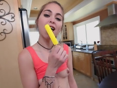 Gros cul, Ca minou, Tir de sperme, Gorge profonde, Faciale, Branlette thaïlandaise, Hard, Chatte