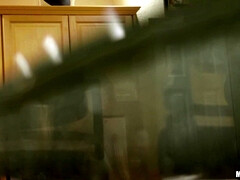 Leie, Schwarz, Verein, Schwarz, Küche, Masturbation, Kurzes haar, Tätowierung