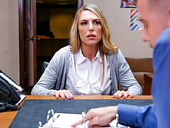 Grosser arsch, Grosser schwanz, Grosse titten, Blasen, Hundestellung, Milf, Büro