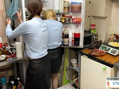 18 jaar, Enthousiasteling, Blond, Hd, Huisvrouw, Tiener, Tieten likken