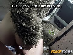 Blondine, Blasen, Britisch, Auto, Aufs gesicht abspritzen, Pov, Realität, Uniform