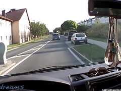 Gros cul, Grosse bite, Voiture, Éjaculer dans la bouche, Tir de sperme, Queue, Pov, Public
