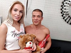 Rubia, Mamada, Estilo perrito, Masturbación, Afeitado, Adolescente, Juguetes