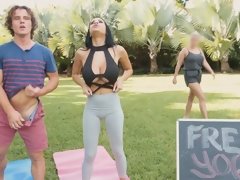 美女, デカ尻, フェラチオ, 巨乳な, イマラチオ, 裸, アウトドア, オッパイの