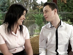 Kehlenfick, Schwanz, Hundestellung, Oma, Handjob, Hd, Reif, Milf