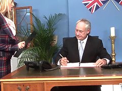 Минет, Британки, Постарше, Групповуха, Хд, Зрелые, Мамочка, Пенис