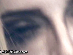En gros plan de très près, Femme couguar, Queue, Hard, Mature, Mère que j'aimerais baiser, Maman, Pute