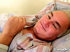 18 ans, Brunette brune, Tir de sperme, Hard, Infirmière, Petite femme, Tabou, Adolescente