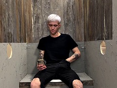 Sucer une bite, Homosexuelle, Branlette thaïlandaise, Masturbation, Tatouage, Plan cul à trois