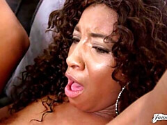 Braunhaarige, Schwarz, Frau, Fingern, Küssen, Lingerie, Entkleiden, Titten