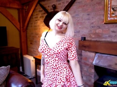 Belle grosse femme bgf, Gros cul, Gros seins, Blonde, Poupée, Seins naturels, Fête, Solo