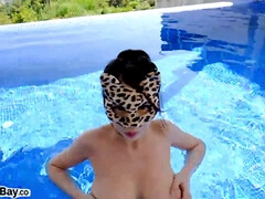 Mamada, Morena, Tetona, Mascara, Tetas naturales, Al aire libre, Pov, Tetas