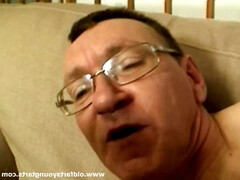 Leie, Tussi, Grosse titten, Vollbusig, Hochschule, Hardcore, Milf, Mutti