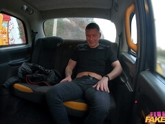 Grote kont, Bruinharig, Rondborstig, Hondjeshouding, Likken, Masturbatie, Geld, Natuurlijke tieten