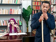 Grosser arsch, Schwarz, Hundestellung, Behaart, Interrassisch, Entkleiden, Tätowierung, Jungendliche (18+)