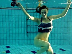 Grosse titten, Braunhaarige, Frau, Hd, Pool, Öffentlich, Jungendliche (18+), Unter wasser